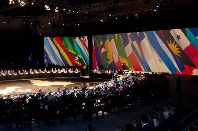 Cumbre CELAC-UE en Santiago de Chile, enero 2013 Cumbre CELAC-UE en Santiago de Chile, enero 2013