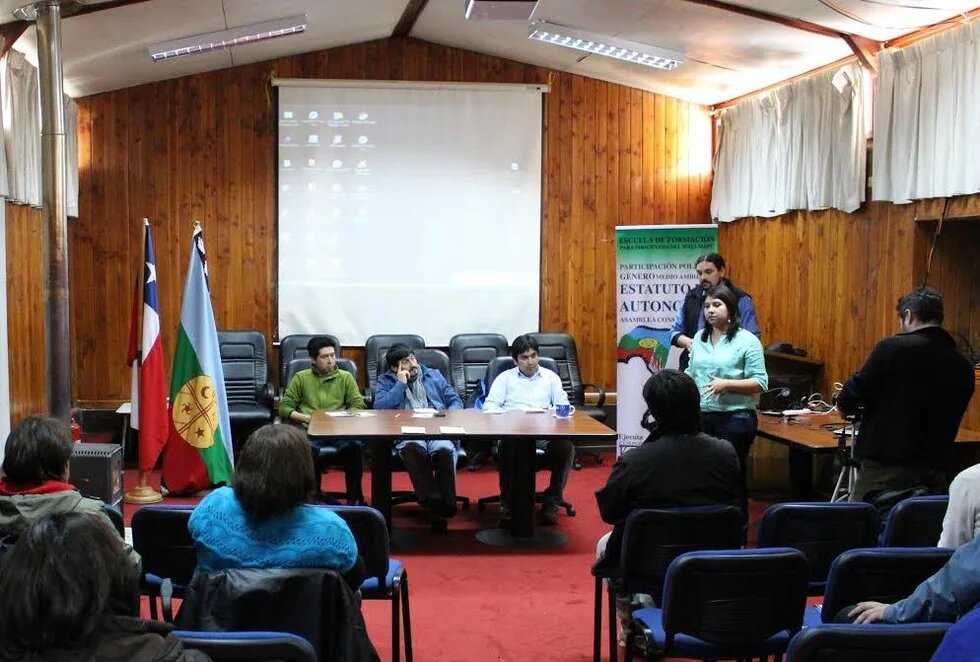 Primer Foro-Conversatorio en Galvarino