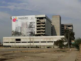 Obras inconclusas del hospital público de Ochagavía, comuna de Pedro Aguirre Cerda, Santiago de Chile Obras inconclusas del hospital público de Ochagavía, comuna de Pedro Aguirre Cerda, Santiago de Chile